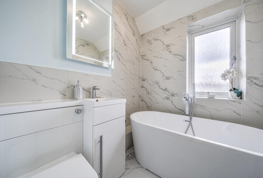 1354225-5-68c7de1...