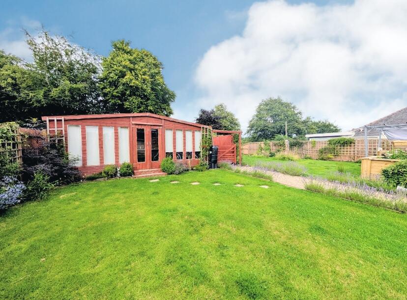Garden &amp; Outbuilding