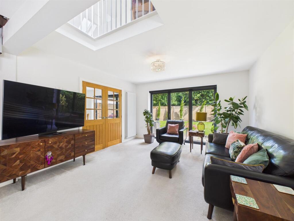 Spacious Lounge