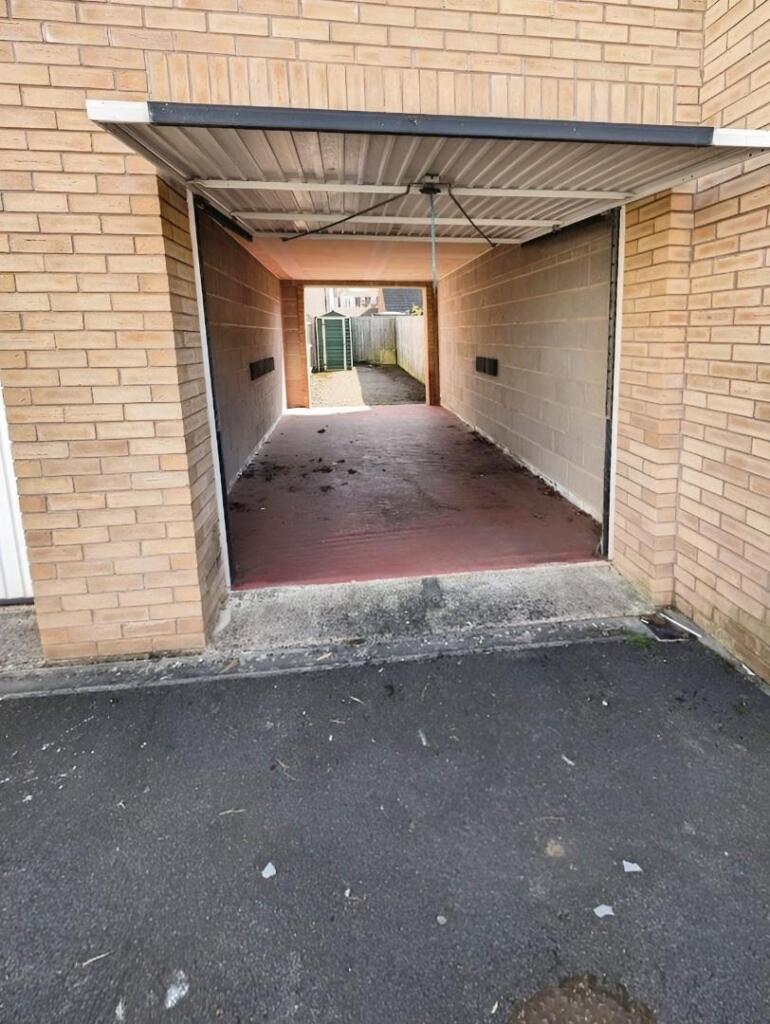 2caa0852-GARAGE 20THROUGH.jpg