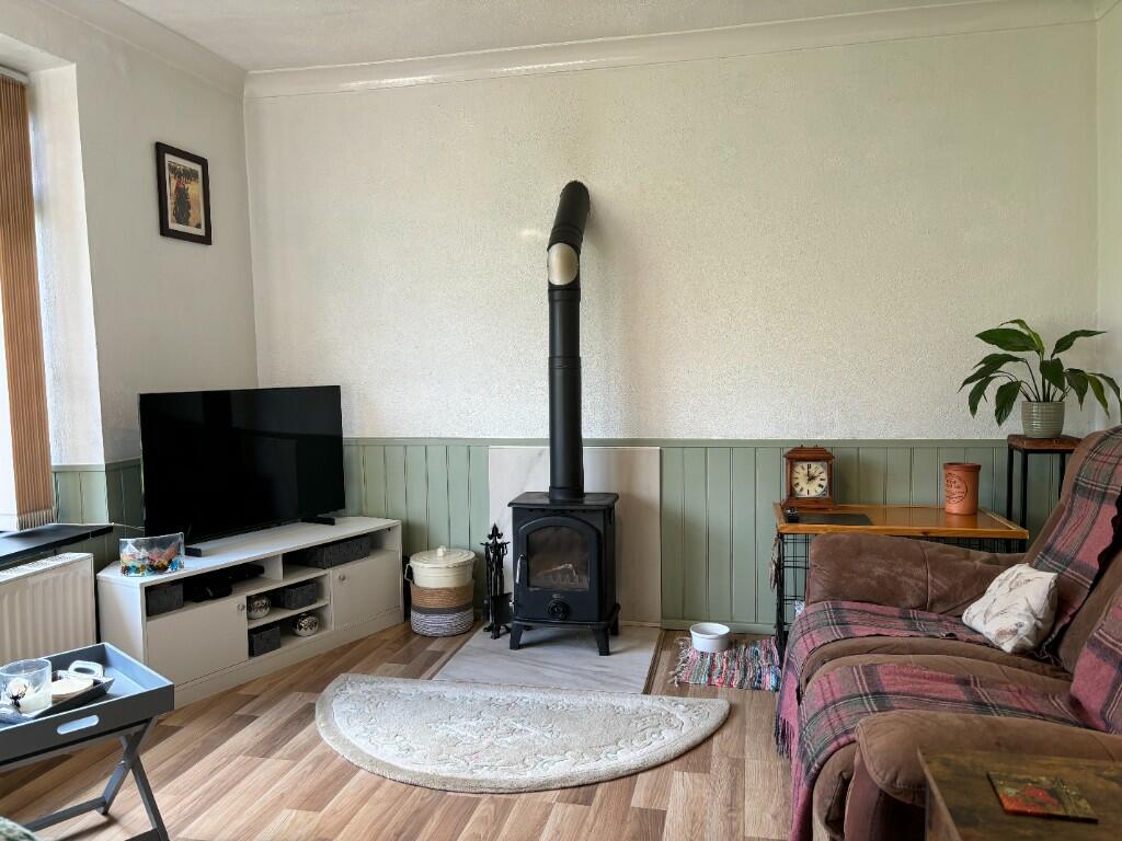 Lounge side 1