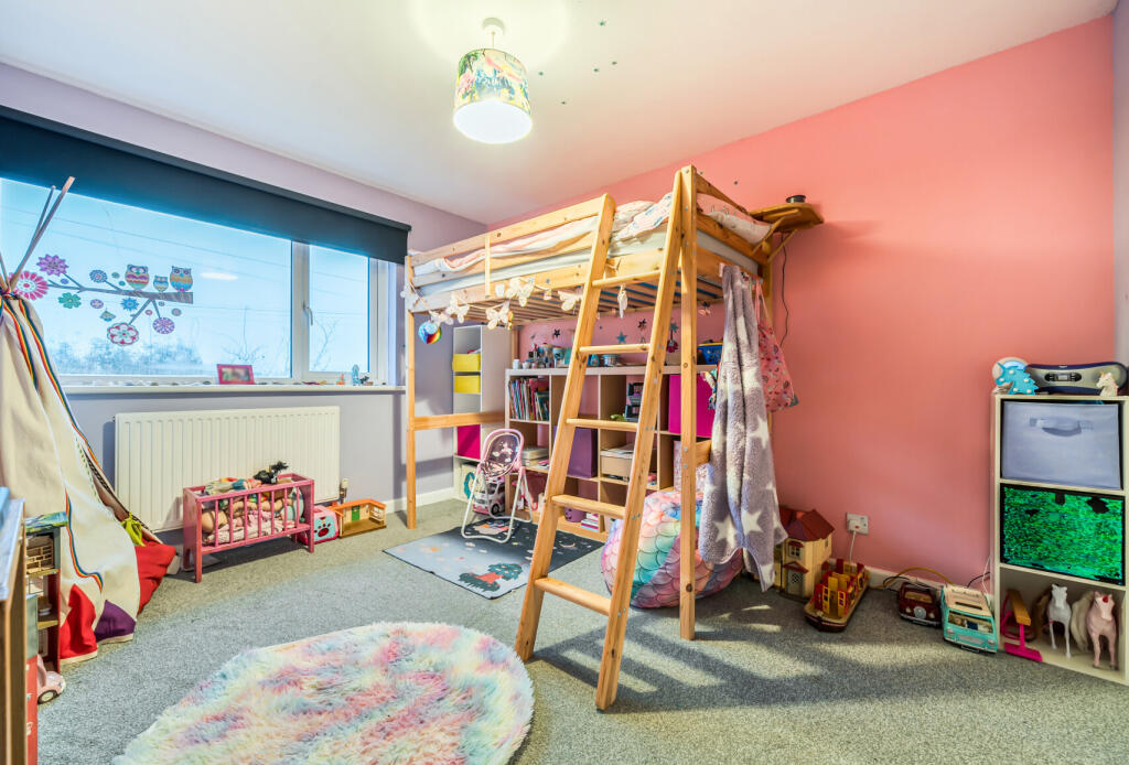 1387386-8-69330ca...