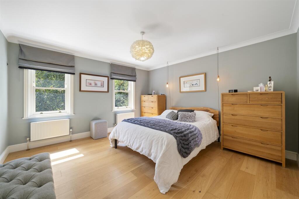 Brackley KT10-005.jpg