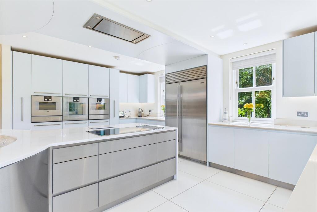 Kitchen 3.jpg