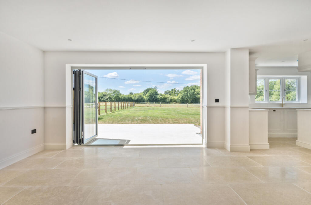 1320956-16-686ea0...