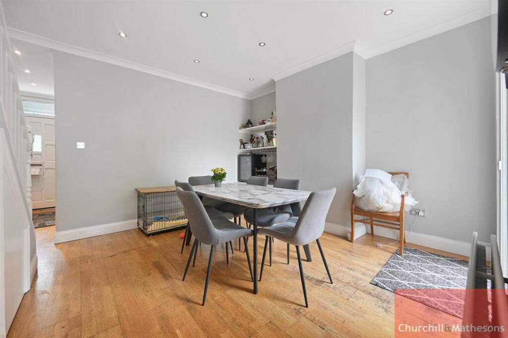 RCCHMAA- Wells House Road (6).jpg