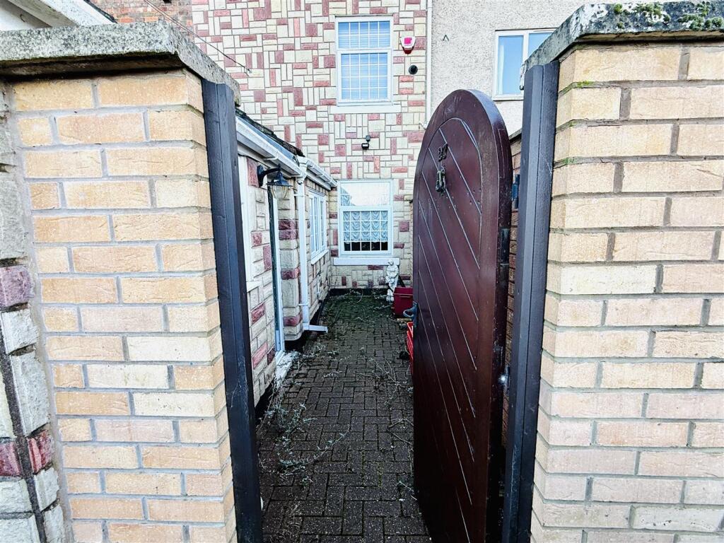Rear Courtyard