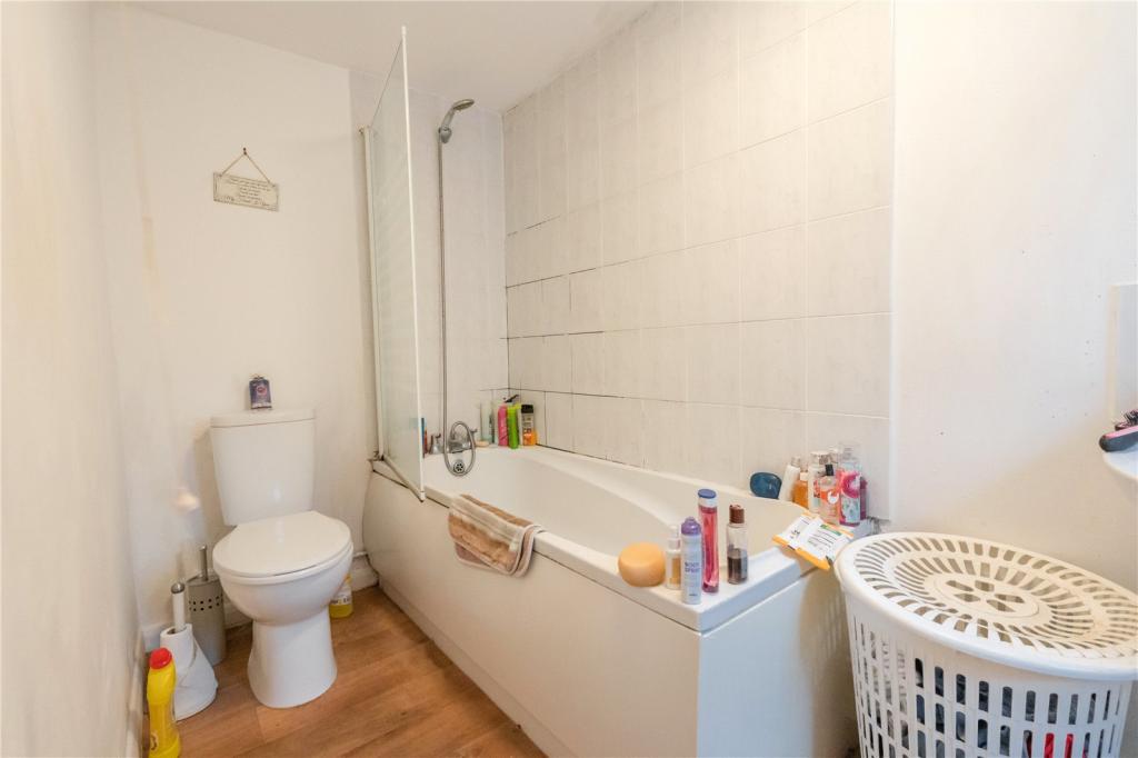 75 - Bathroom