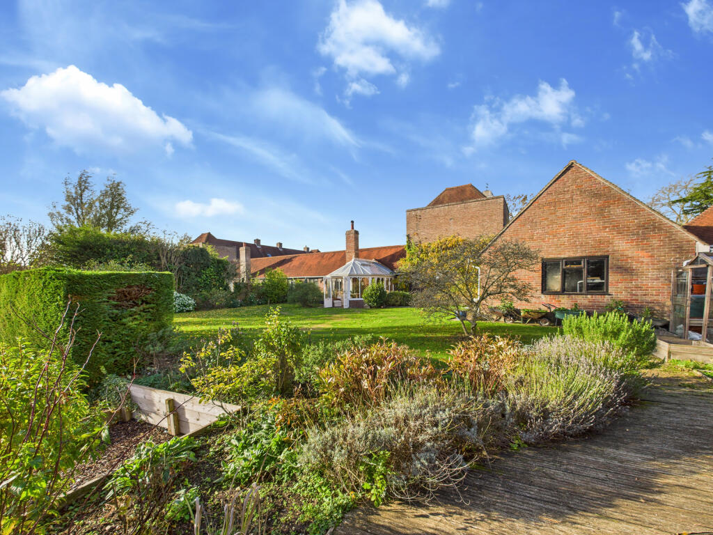 Garden &amp; Garage