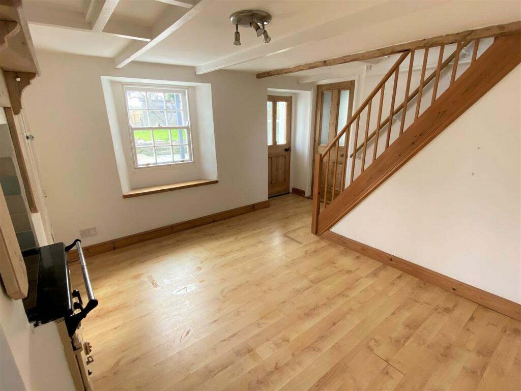 Pax Cottage Dining Room