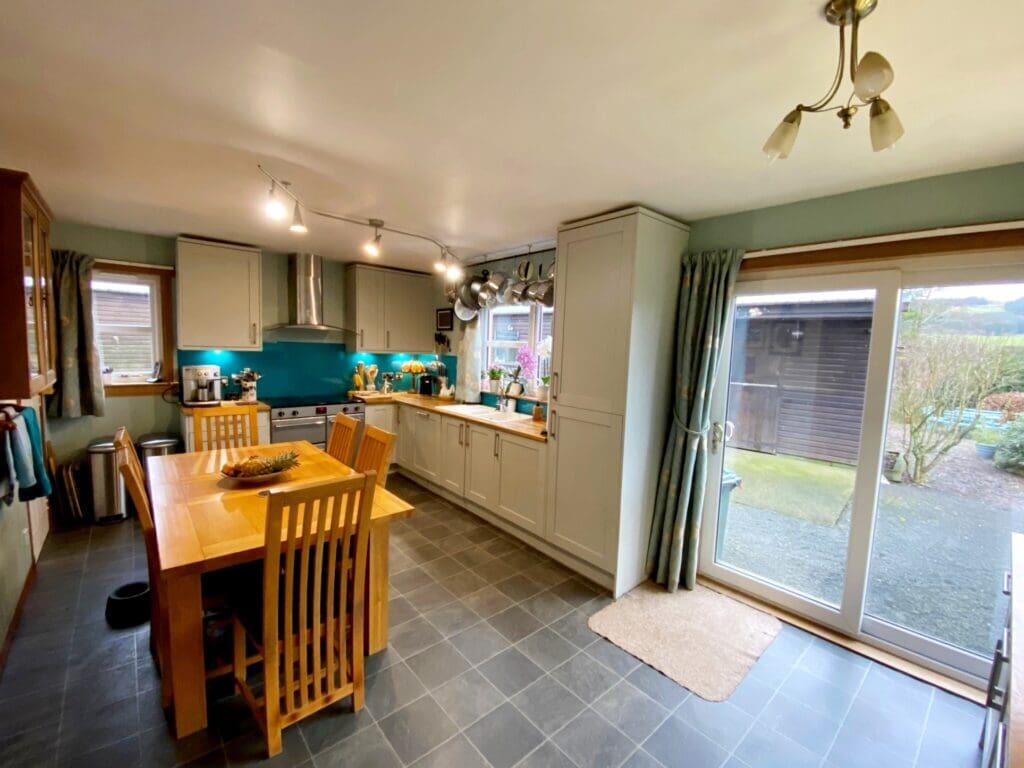 BREAKFAST ROOM