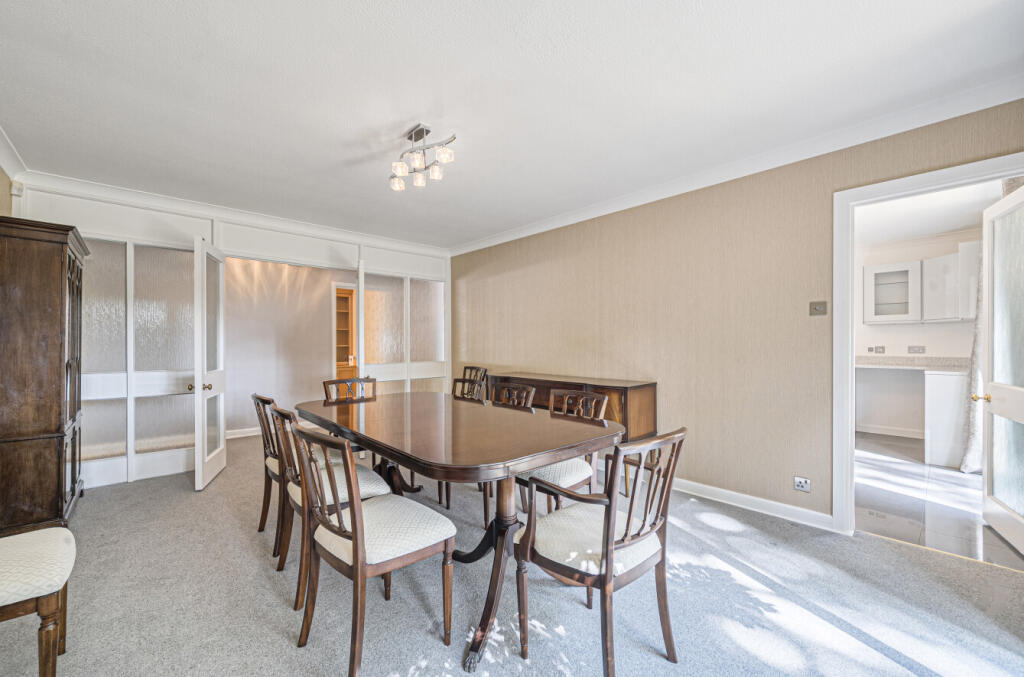 1353661-11-68c2da...