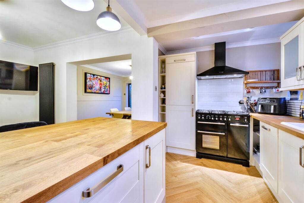 Kitchen_1.jpeg