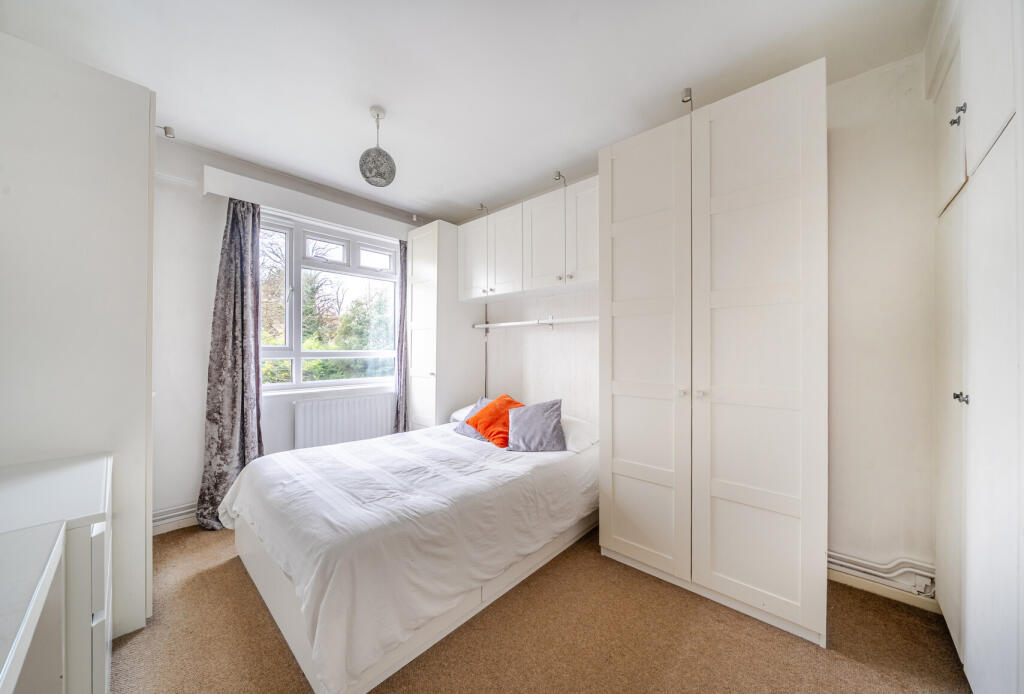 1385528-11-692830...