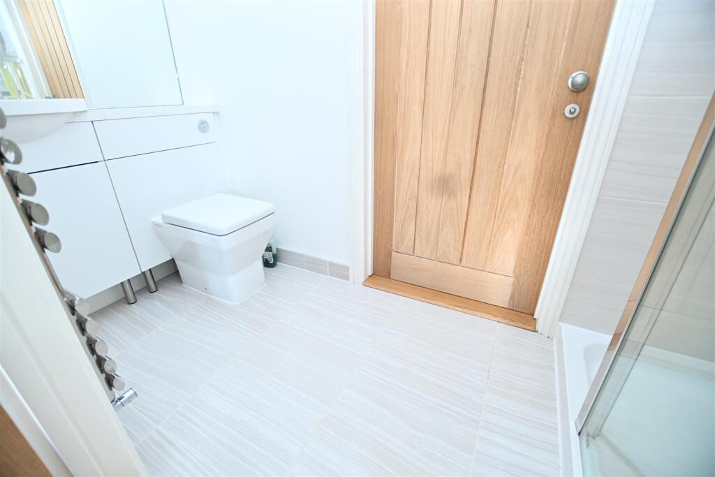 Jack &amp; Jill En-Suite