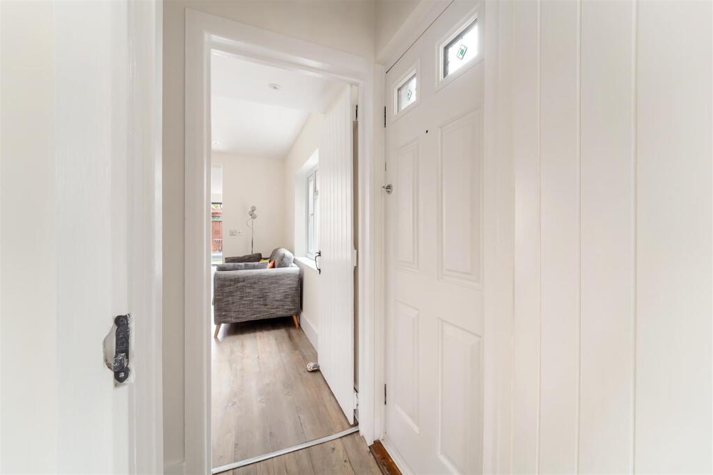 FERNDALE ROAD, 31 (20).jpg