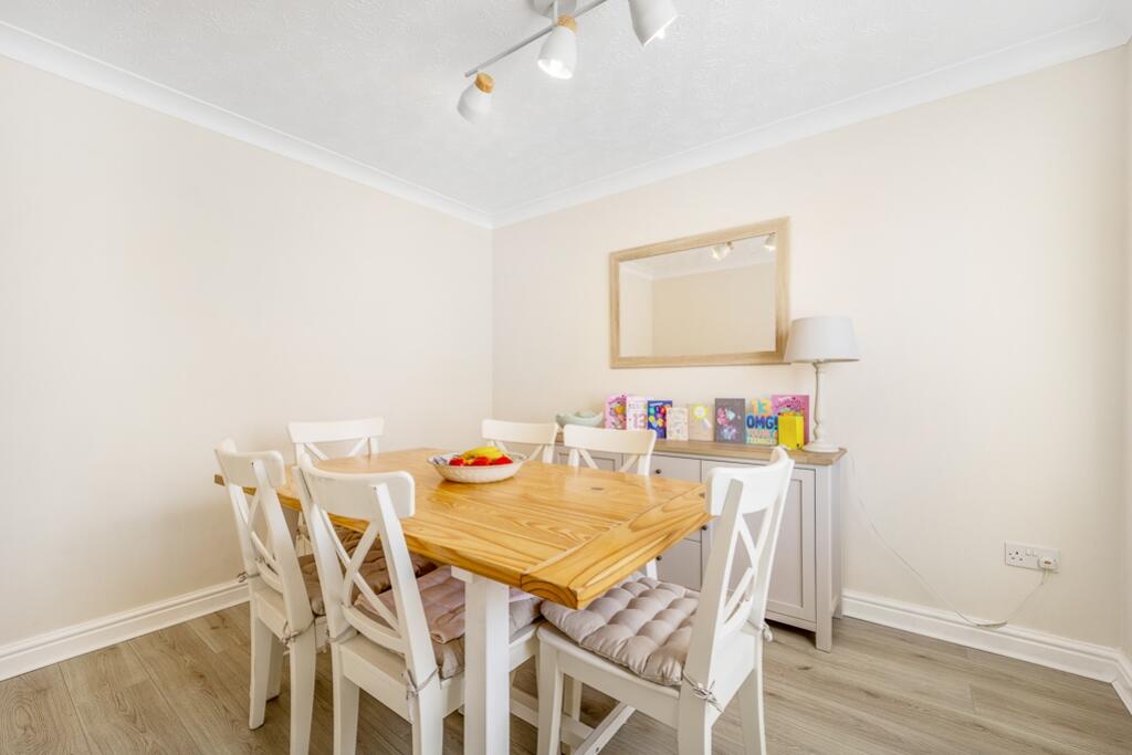 2 St Marys Gardens (Cowbit)-22