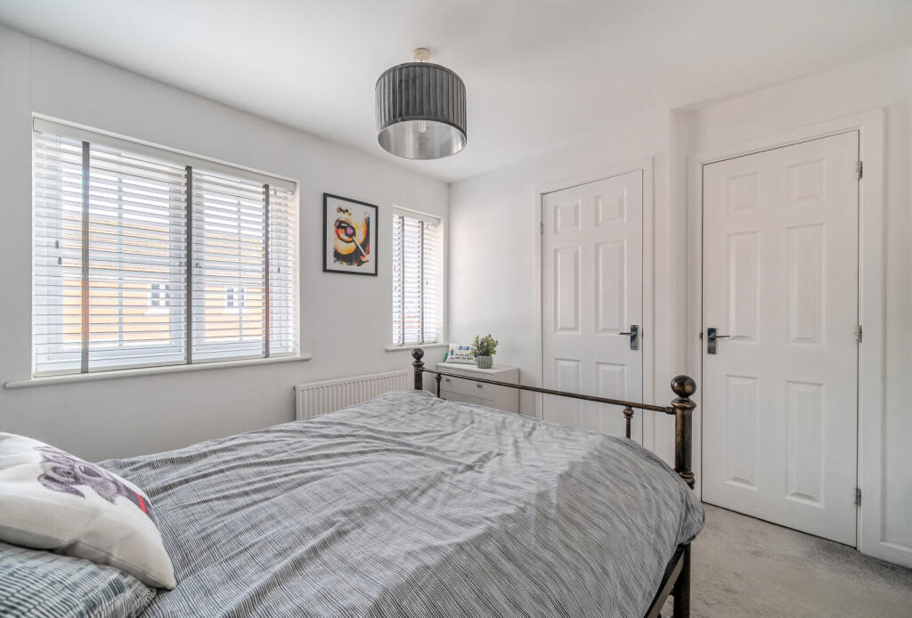 1380910-19-692711...