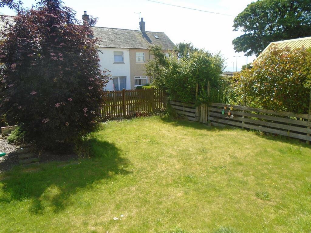 80 Corrie Crescent - Garden.JPG