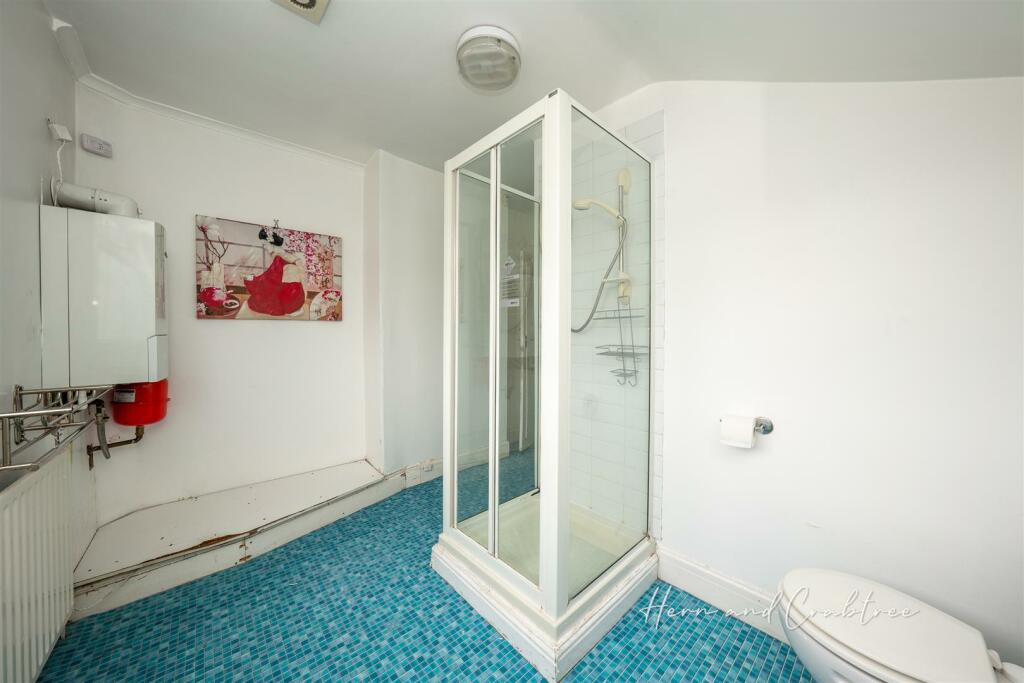 Summerfield Avenue, Cardiff, HernCrabtree (16).jpg