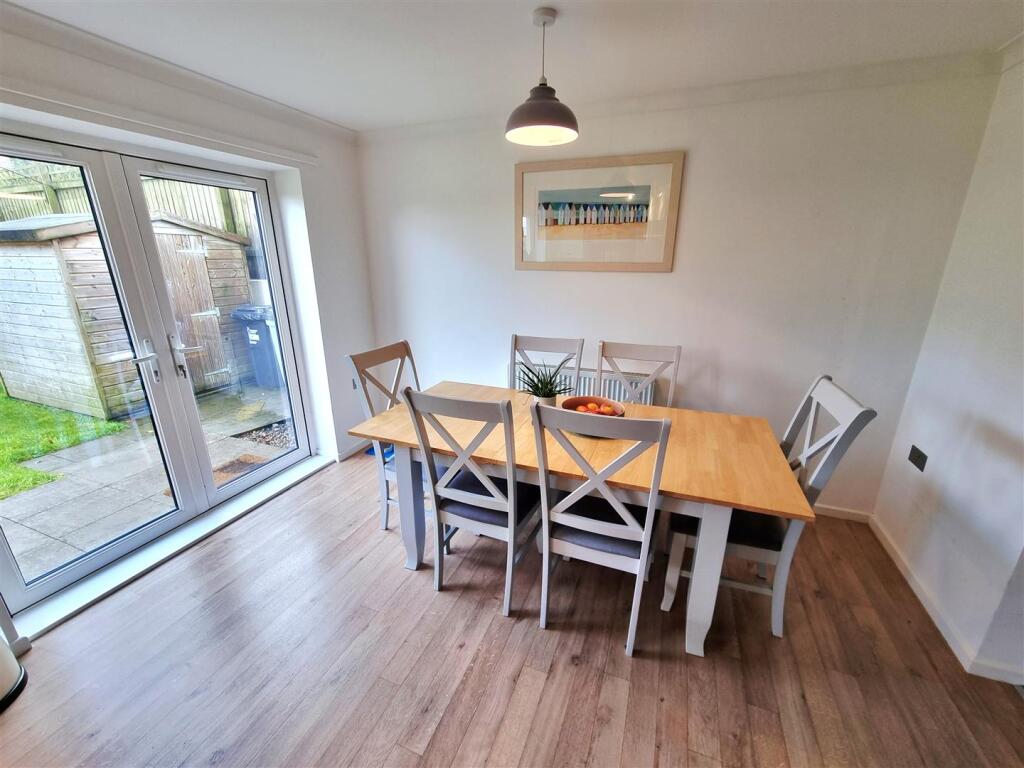 Dining area.jpg