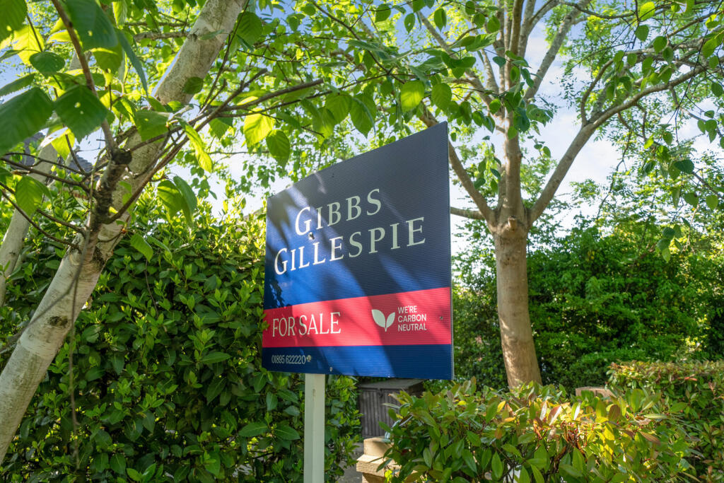 1294280-1-682786a...