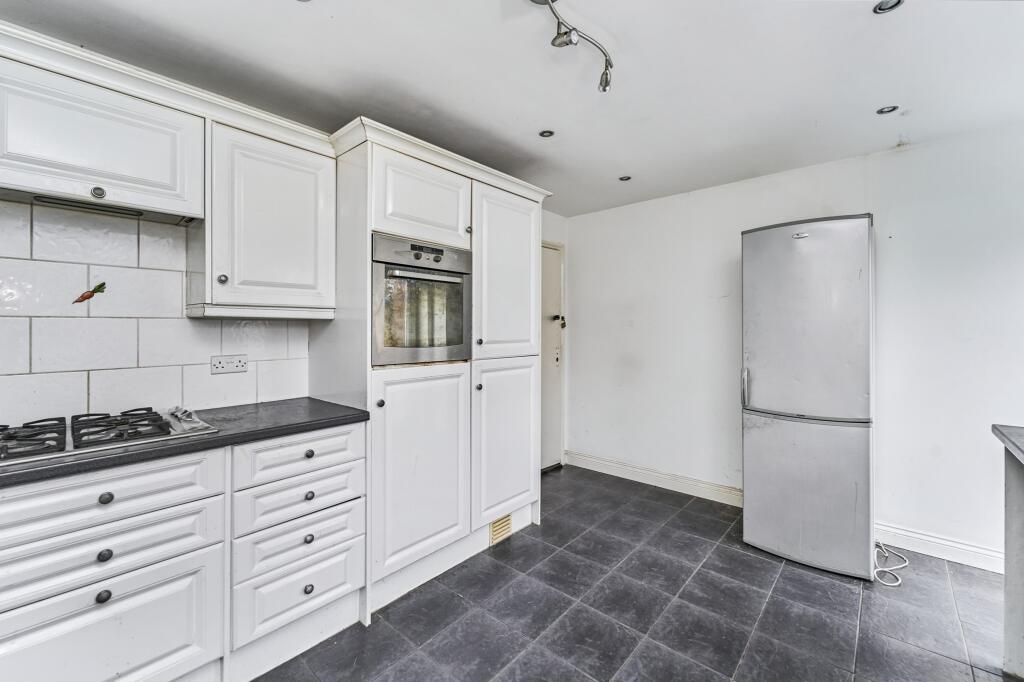 23 Lassington Close, Redditch, Worcestershire, B98 0LW