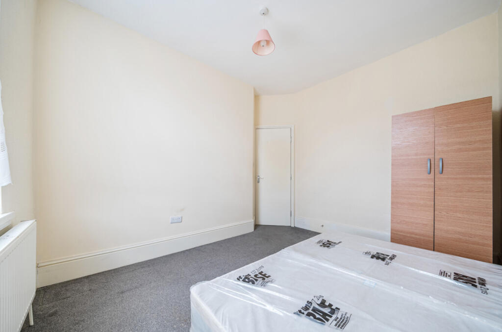 1345023-8-68af7c1...