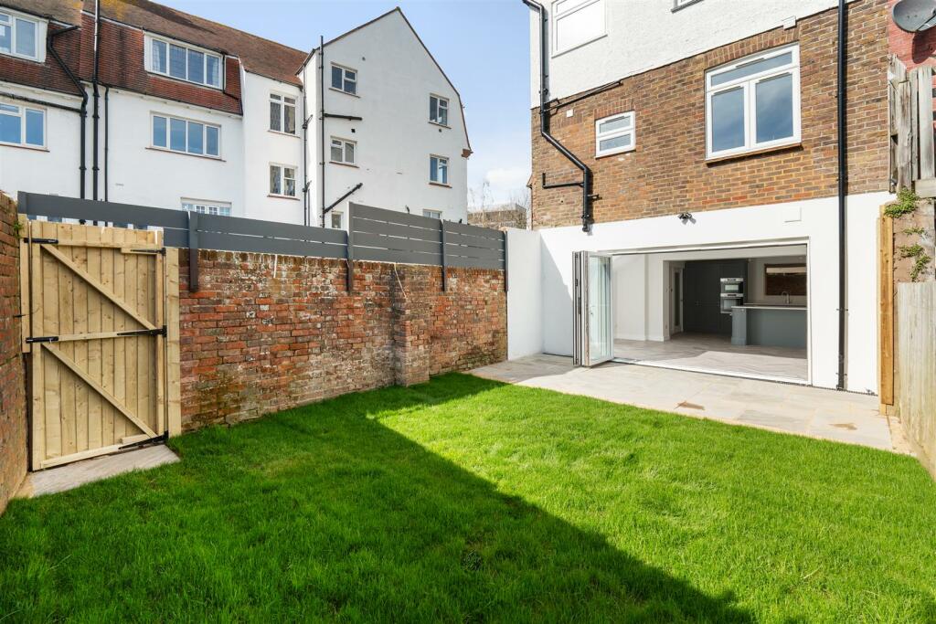 54 Colbourne Road-14.jpg