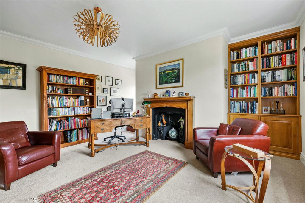 3 Reception Rooms