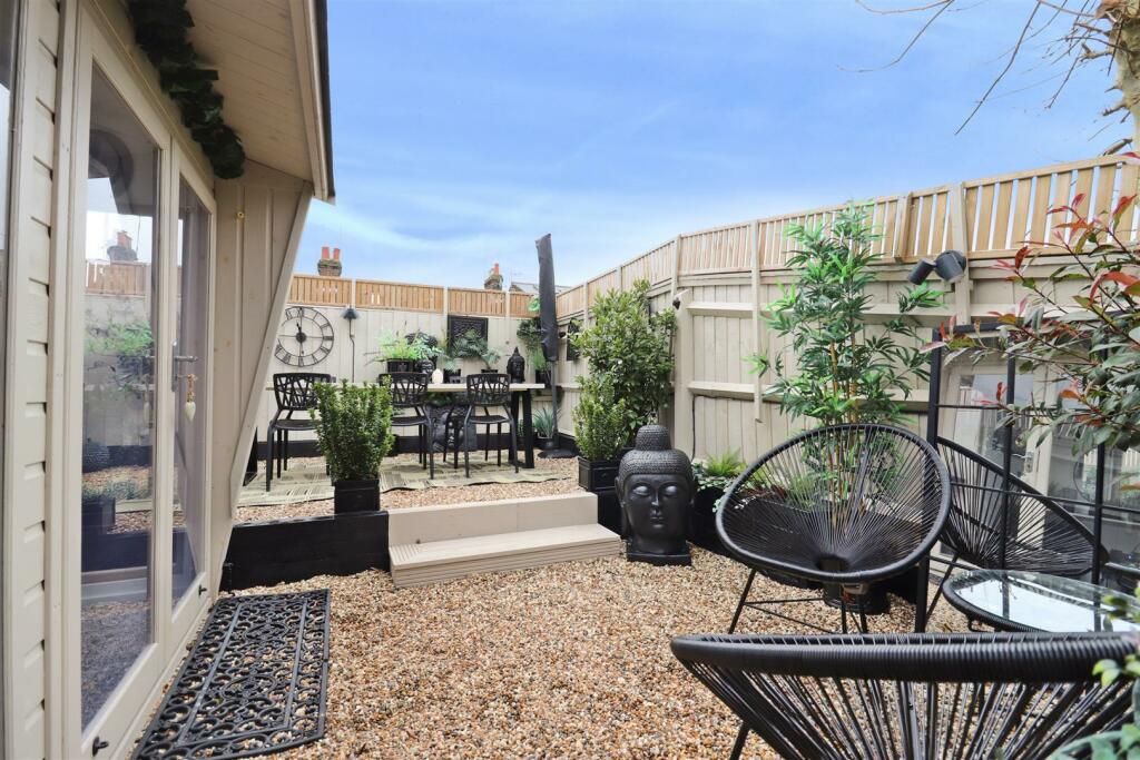 9016842-100977-133783280982070832-6ae81522-8eec-e9