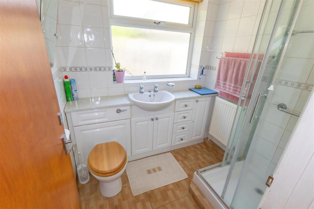 75 Cottes Way-03-standard.jpg