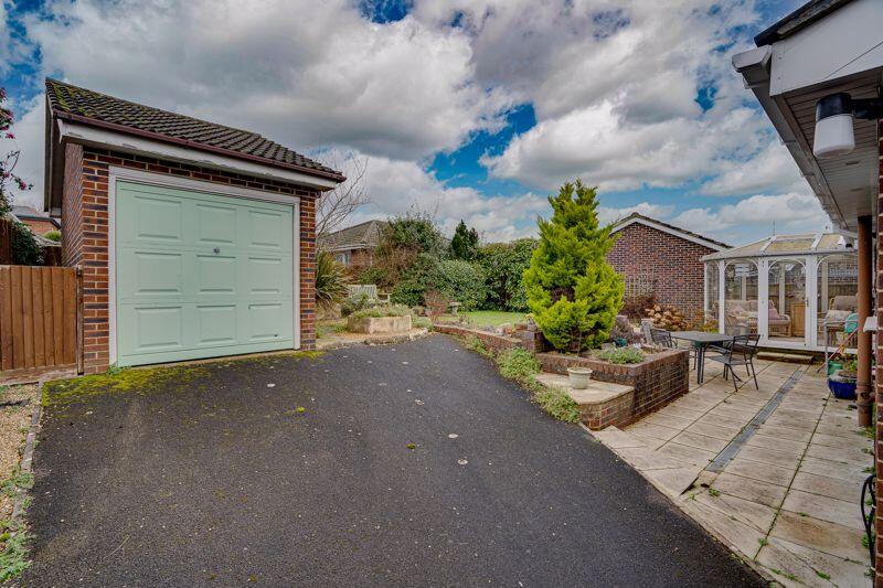 Detached Garage