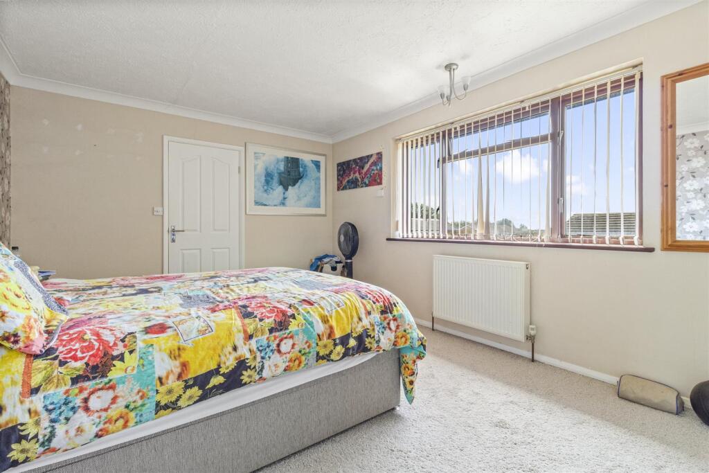 Whylands Crescent, 12_018.JPG