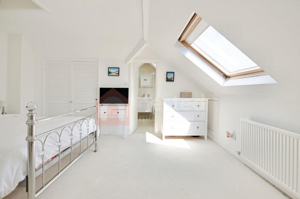 Principle bedroom