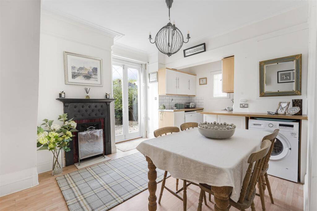 Kitchen &amp; Dining