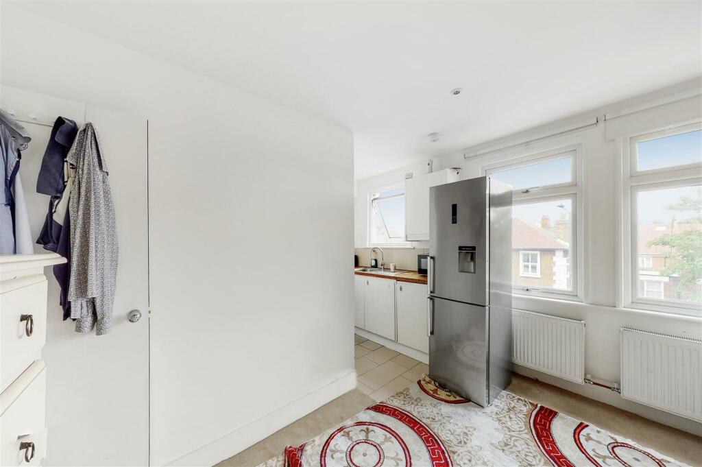 218dHigh Street - ug9QeJCelAakWKjaTofW.jpg