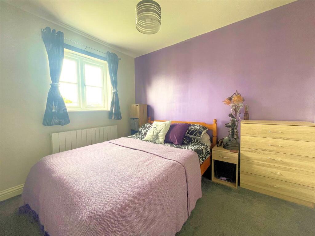 Master bedroom.jpg