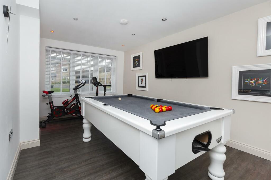 Bramleys Estate Agents - Hazel Fold - Queensbury (