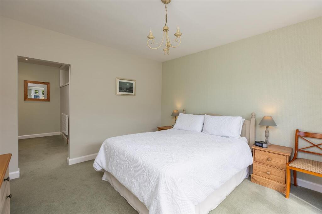 Haydon Croft Bedroom 1-3.jpg