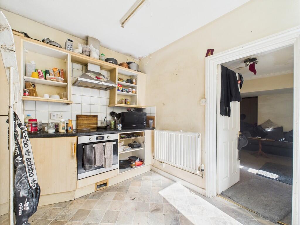 CAM02089G0-PR0476...