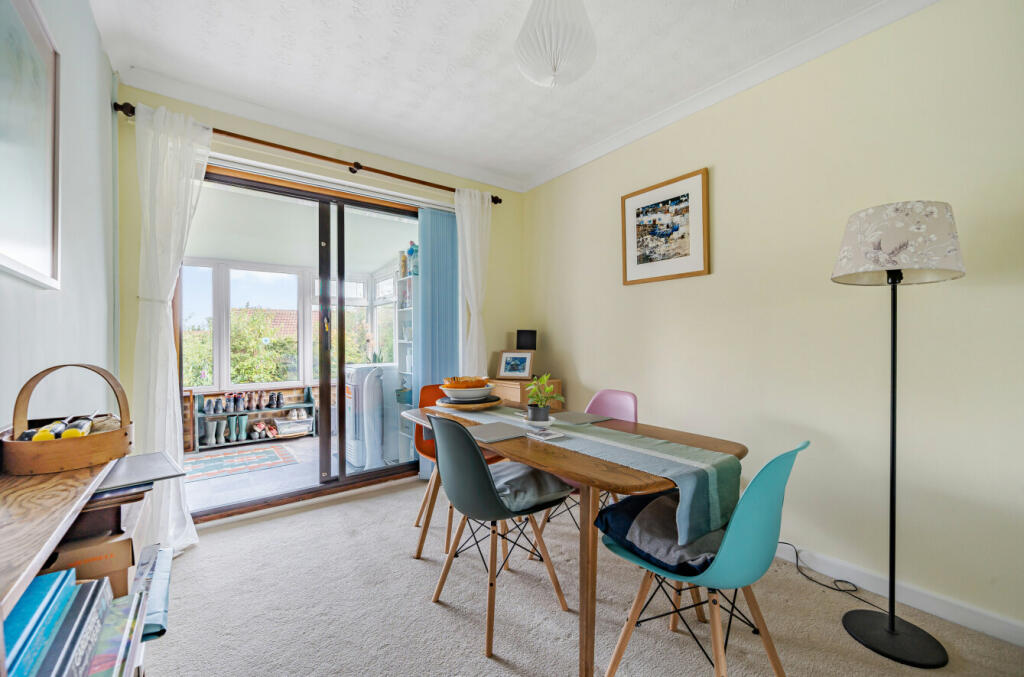 Bedroom/Dining Room
