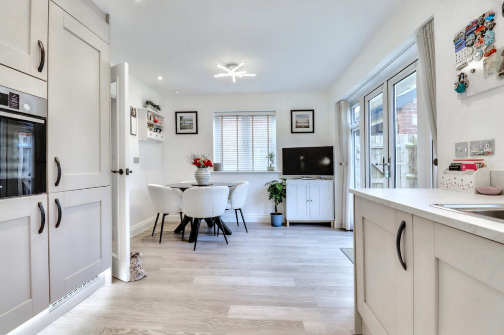 Kitchen / Diner