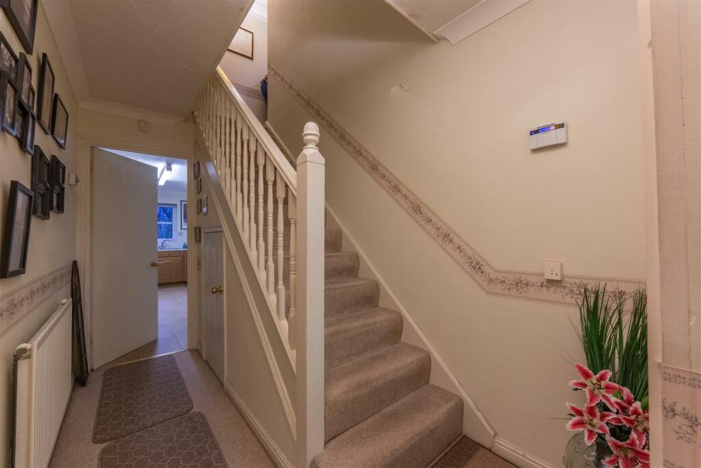 37 Birch Grove-13.jpg