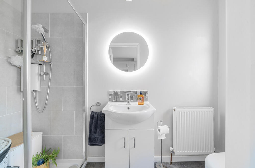 1302222-19-683891...