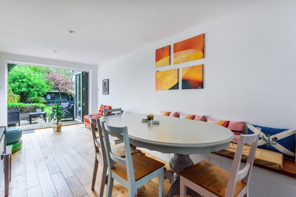 19' Garden/Dining Rm