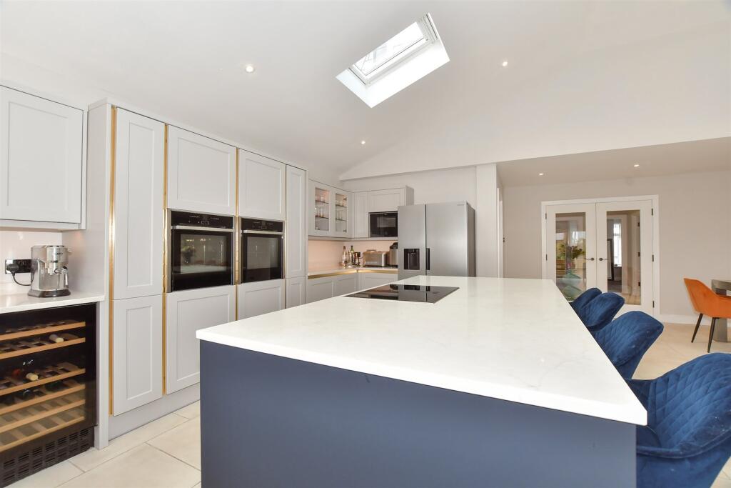 Lounge/Kitchen/Dining Room
