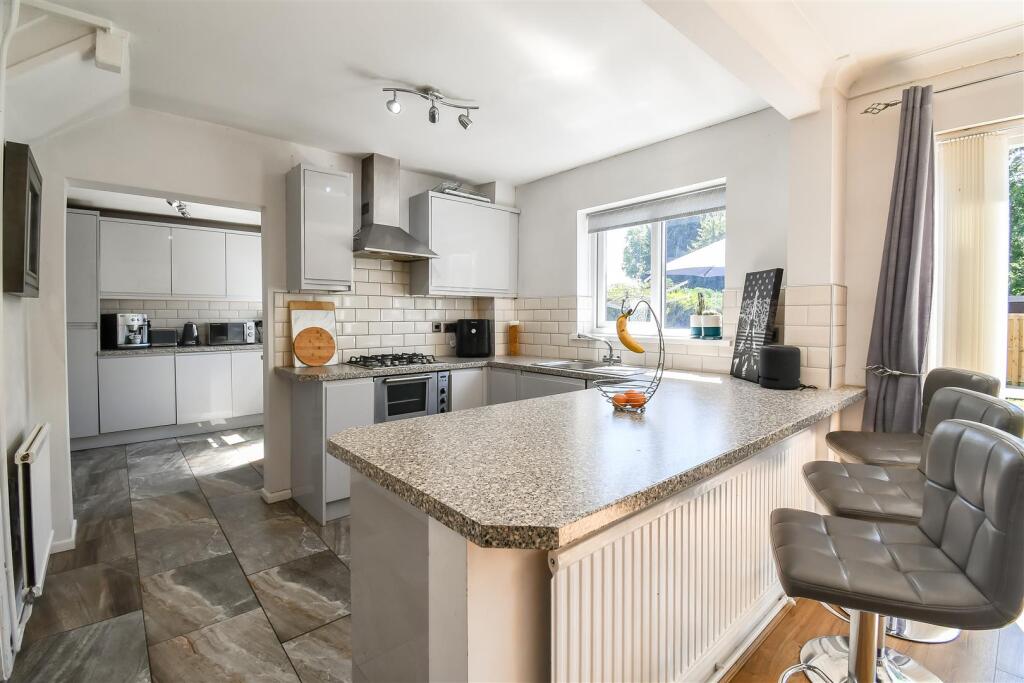 Kitchen / Breakfast