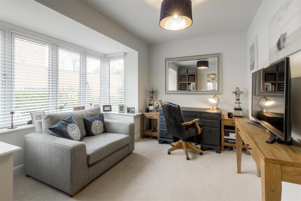 5 Wilson Close 015.jpg