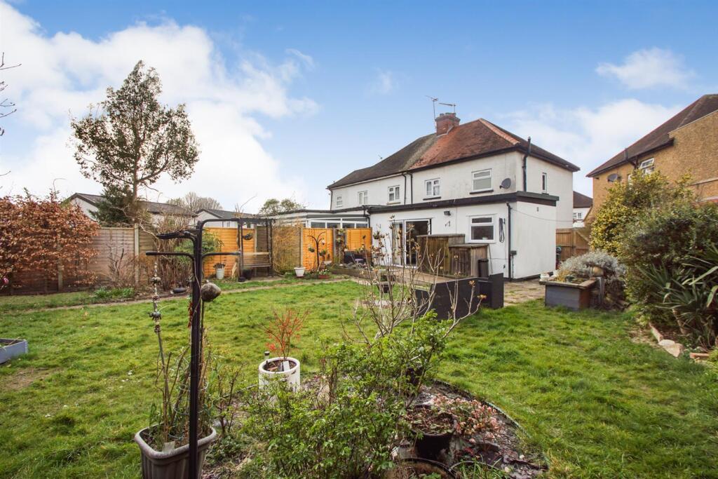 7 hinton road reverse garden.JPG